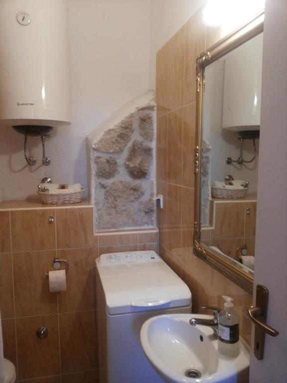 Kingslanding Old Town Hostel Dubrovnik Room photo